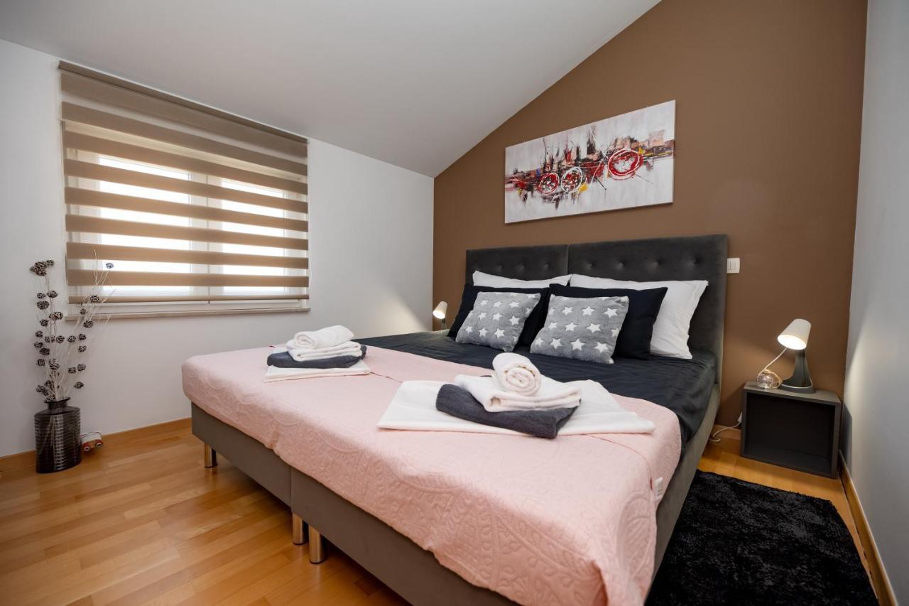 Apartment Malu Sunset Zadar Exterior photo