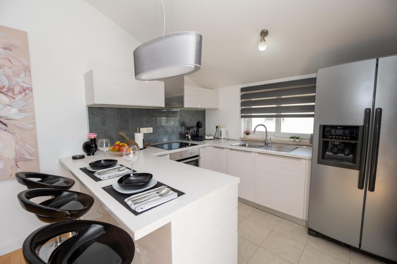 Apartment Malu Sunset Zadar Exterior photo