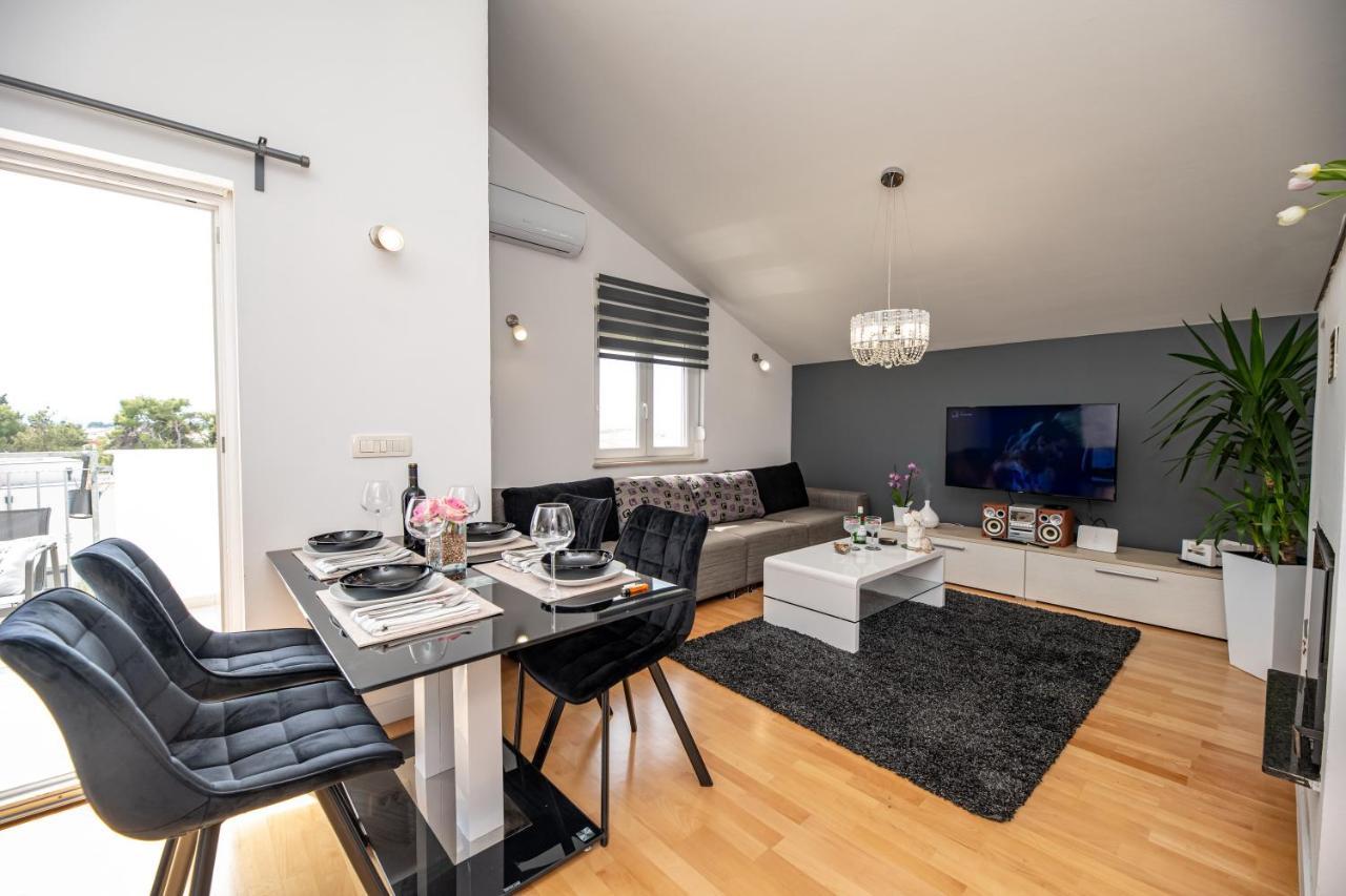 Apartment Malu Sunset Zadar Exterior photo